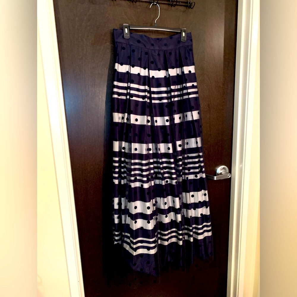 Brand New With Tags Eliza J Ballgown Skirt Size 8